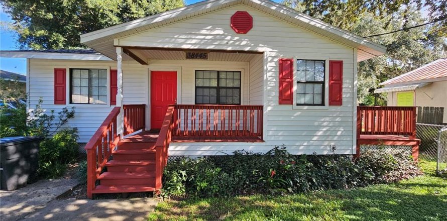 House in Dade City, Florida 3 bedrooms, 70.23 sq.m. № 1900332