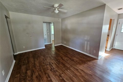 House in Dade City, Florida 3 bedrooms, 70.23 sq.m. № 1900332 - photo 12