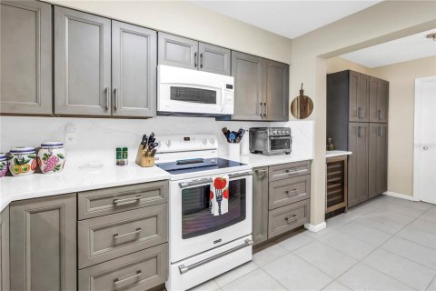 Condominio en venta en Saint Petersburg, Florida, 2 dormitorios, 105.44 m2 № 1618042 - foto 10
