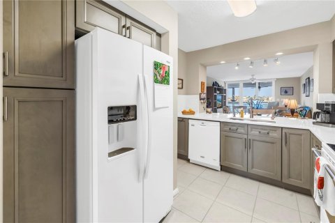 Condominio en venta en Saint Petersburg, Florida, 2 dormitorios, 105.44 m2 № 1618042 - foto 8