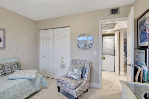 Condo in Pembroke Pines, Florida, 2 bedrooms  № 1817572 - photo 27
