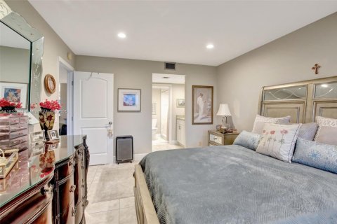 Condo in Pembroke Pines, Florida, 2 bedrooms  № 1817572 - photo 22