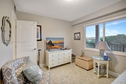 Condo in Pembroke Pines, Florida, 2 bedrooms  № 1817572 - photo 28