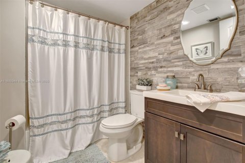 Condo in Pembroke Pines, Florida, 2 bedrooms  № 1817572 - photo 9