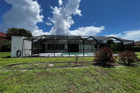 House in Port Charlotte, Florida 3 bedrooms, 190.36 sq.m. № 1245608 - photo 4