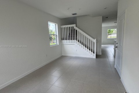 Casa en alquiler en Pembroke Pines, Florida, 4 dormitorios, 166.02 m2 № 2038832 - foto 8
