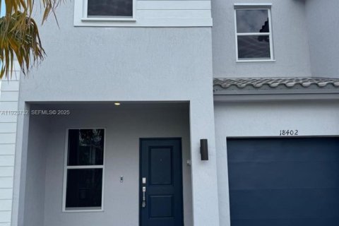 Casa en alquiler en Pembroke Pines, Florida, 4 dormitorios, 166.02 m2 № 2038832 - foto 2