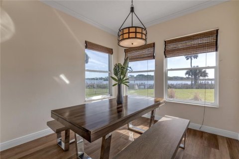 House in New Smyrna Beach, Florida 4 bedrooms, 240.25 sq.m. № 2208844 - photo 26
