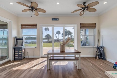 House in New Smyrna Beach, Florida 4 bedrooms, 240.25 sq.m. № 2208844 - photo 28