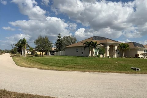 Land in Cape Coral, Florida № 362414 - photo 17