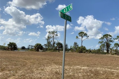Land in Cape Coral, Florida № 362414 - photo 15