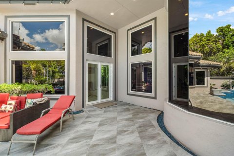 House in Boca Raton, Florida 5 bedrooms, 435.99 sq.m. № 2250816 - photo 7