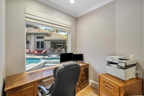House in Boca Raton, Florida 5 bedrooms, 435.99 sq.m. № 2250816 - photo 12