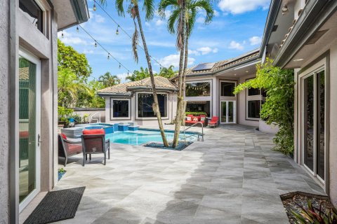 House in Boca Raton, Florida 5 bedrooms, 435.99 sq.m. № 2250816 - photo 6