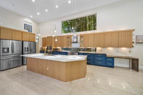 House in Boca Raton, Florida 5 bedrooms, 435.99 sq.m. № 2250816 - photo 25