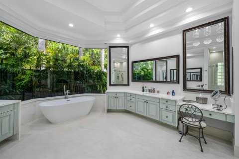 House in Boca Raton, Florida 5 bedrooms, 435.99 sq.m. № 2250816 - photo 20