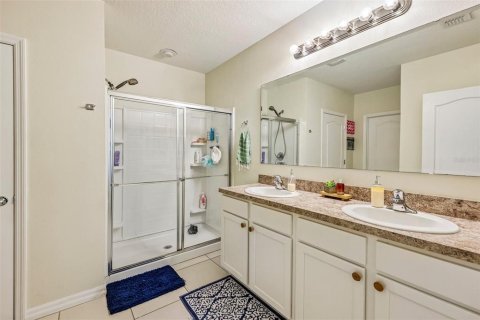 House in DeLand, Florida 4 bedrooms, 170.01 sq.m. № 2216323 - photo 22