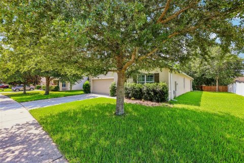 House in DeLand, Florida 4 bedrooms, 170.01 sq.m. № 2216323 - photo 6