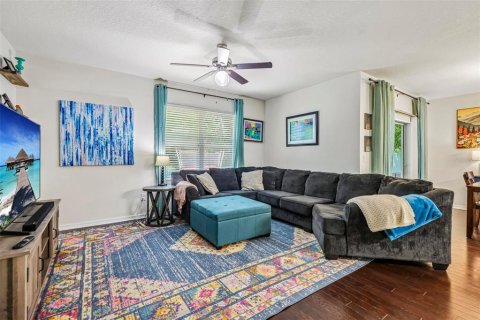 House in DeLand, Florida 4 bedrooms, 170.01 sq.m. № 2216323 - photo 9