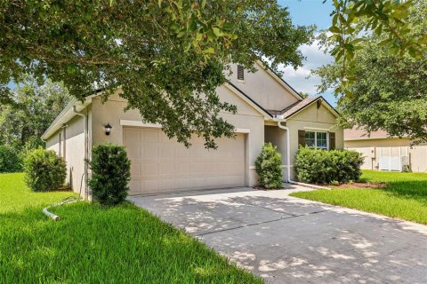 House in DeLand, Florida 4 bedrooms, 170.01 sq.m. № 2216323 - photo 5