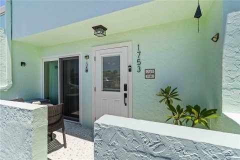 Condo in Sarasota, Florida, 2 bedrooms  № 1808313 - photo 1