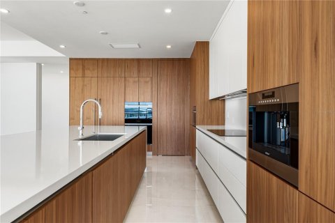 Condo in Sarasota, Florida, 4 bedrooms № 2093130 - photo 20
