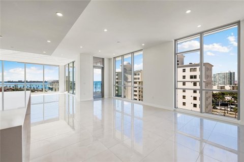 Condo in Sarasota, Florida, 4 bedrooms № 2093130 - photo 27