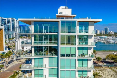 Condo in Sarasota, Florida, 4 bedrooms № 2093130 - photo 5