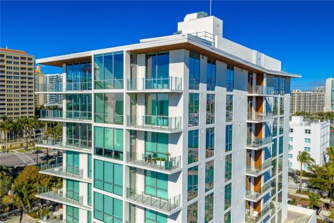 Condo in Sarasota, Florida, 4 bedrooms № 2093130 - photo 6
