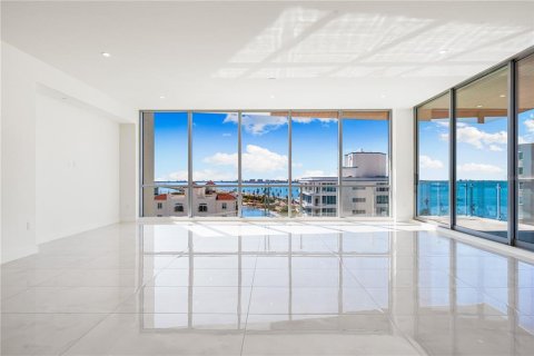 Condo in Sarasota, Florida, 4 bedrooms № 2093130 - photo 10