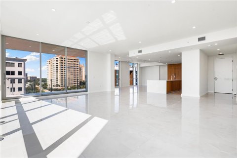 Condo in Sarasota, Florida, 4 bedrooms № 2093130 - photo 14