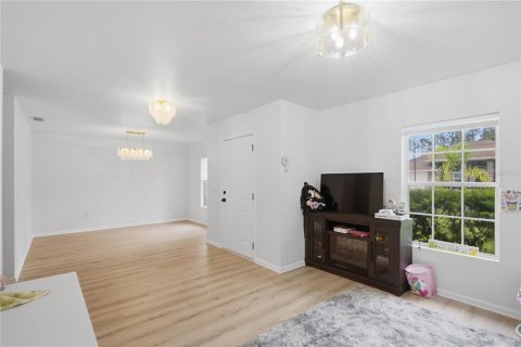 Casa en venta en Palm Coast, Florida, 3 dormitorios, 170.66 m2 № 2383862 - foto 3
