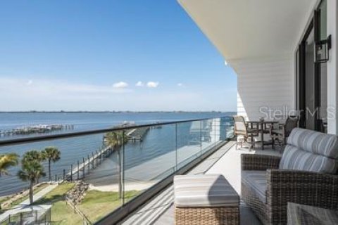 Condo in Melbourne Beach, Florida, 3 bedrooms  № 1855960 - photo 1