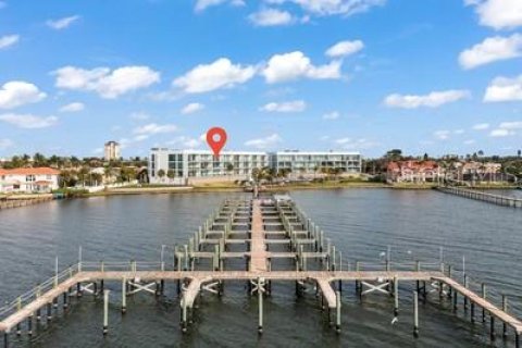 Condo in Melbourne Beach, Florida, 3 bedrooms  № 1855960 - photo 4