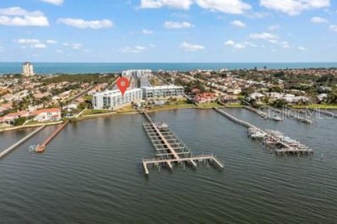Condo in Melbourne Beach, Florida, 3 bedrooms  № 1855960 - photo 3