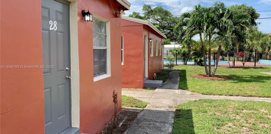 Villa ou maison à Hollywood, Floride 2 chambres, 2048.87 m2 № 1845661