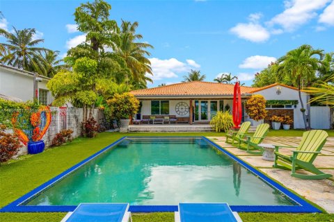 Casa en venta en Miami Beach, Florida, 4 dormitorios, 231.88 m2 № 1952692 - foto 5