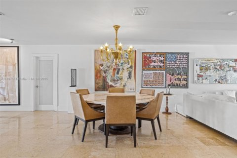 Casa en venta en Miami Beach, Florida, 4 dormitorios, 231.88 m2 № 1952692 - foto 9