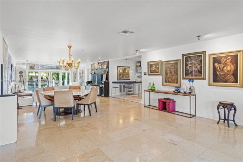 Casa en venta en Miami Beach, Florida, 4 dormitorios, 231.88 m2 № 1952692 - foto 8