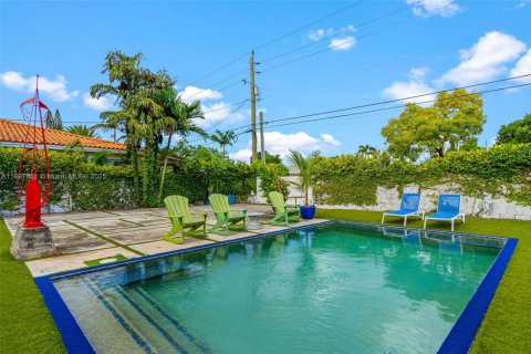 Casa en venta en Miami Beach, Florida, 4 dormitorios, 231.88 m2 № 1952692 - foto 6