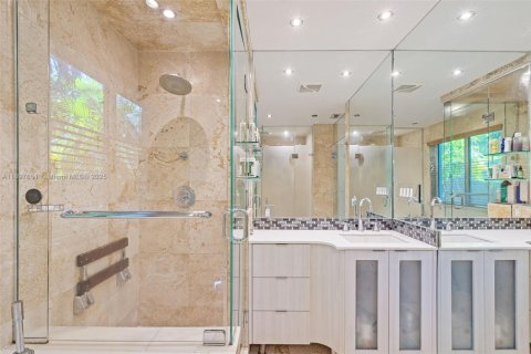 Casa en venta en Miami Beach, Florida, 4 dormitorios, 231.88 m2 № 1952692 - foto 22
