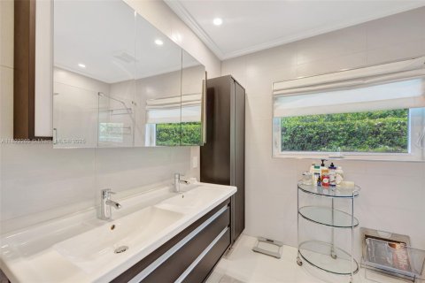 Casa en venta en Pinecrest, Florida, 3 dormitorios, 189.33 m2 № 1787301 - foto 9