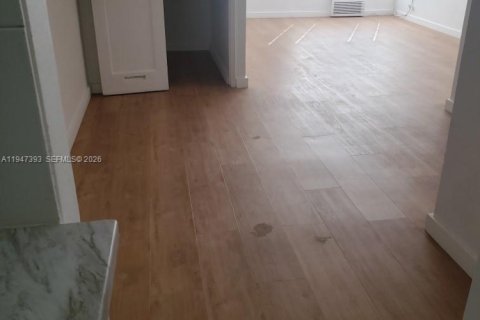 Снять в аренду виллу или дом в Майами-Бич, Флорида 1 спальня, 46.45м2, № 2003537 - фото 6