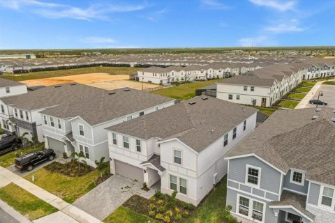 House in Davenport, Florida 10 bedrooms, 408.68 sq.m. № 1352873 - photo 3