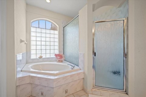 Villa ou maison à vendre à Weeki Wachee, Floride: 5 chambres, 447.05 m2 № 1747187 - photo 30