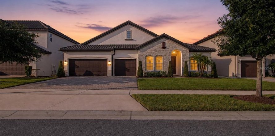 Villa ou maison à Orlando, Floride 4 chambres, 255.85 m2 № 2399273