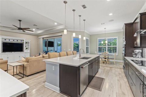 Villa ou maison à vendre à Orlando, Floride: 4 chambres, 255.85 m2 № 2399273 - photo 9
