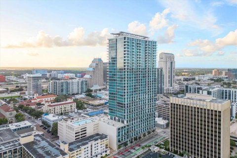 Condo in Orlando, Florida, 2 rooms  № 1876926 - photo 28