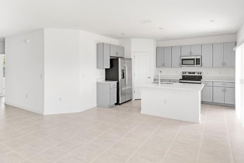 House in Edgewater, Florida 3 bedrooms, 139.35 sq.m. № 1557410 - photo 8