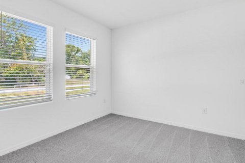 House in Edgewater, Florida 3 bedrooms, 139.35 sq.m. № 1557410 - photo 18